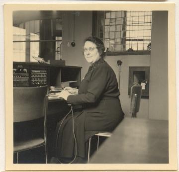 Chef-telefoniste aan controlepost