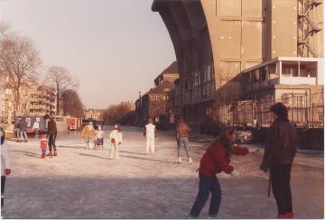 Schaatsen op de Jacob van Lennepkade