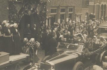 Aankomst van vorstelijke familie in Terneuzen