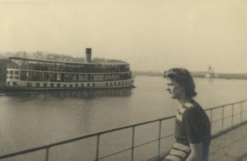 Lijndienstboot van Amsterdam naar Zaandam