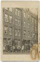 Groep kinderen in straat