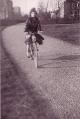 Antonia op de fiets